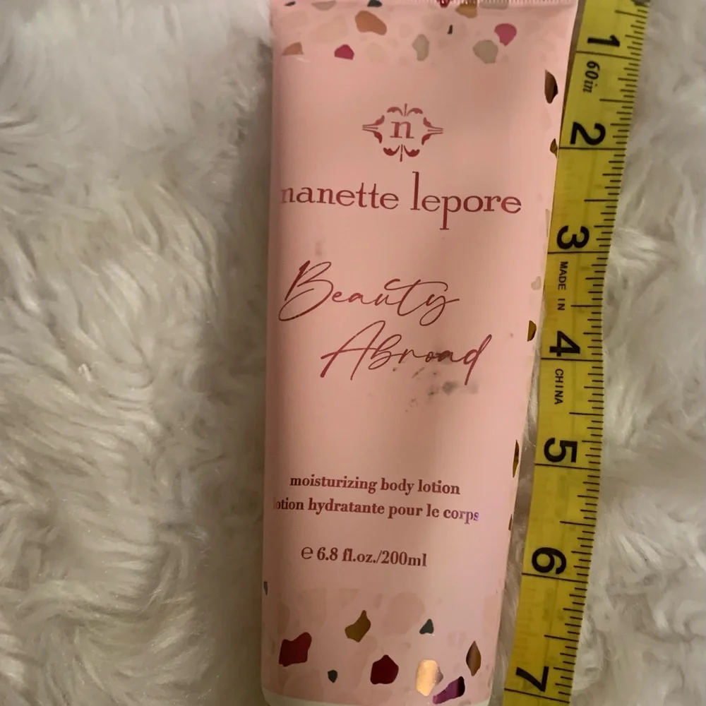 NANETTE LEPORE 6.8 oz. Beauty Abroad body lotion (sealed) New unopened